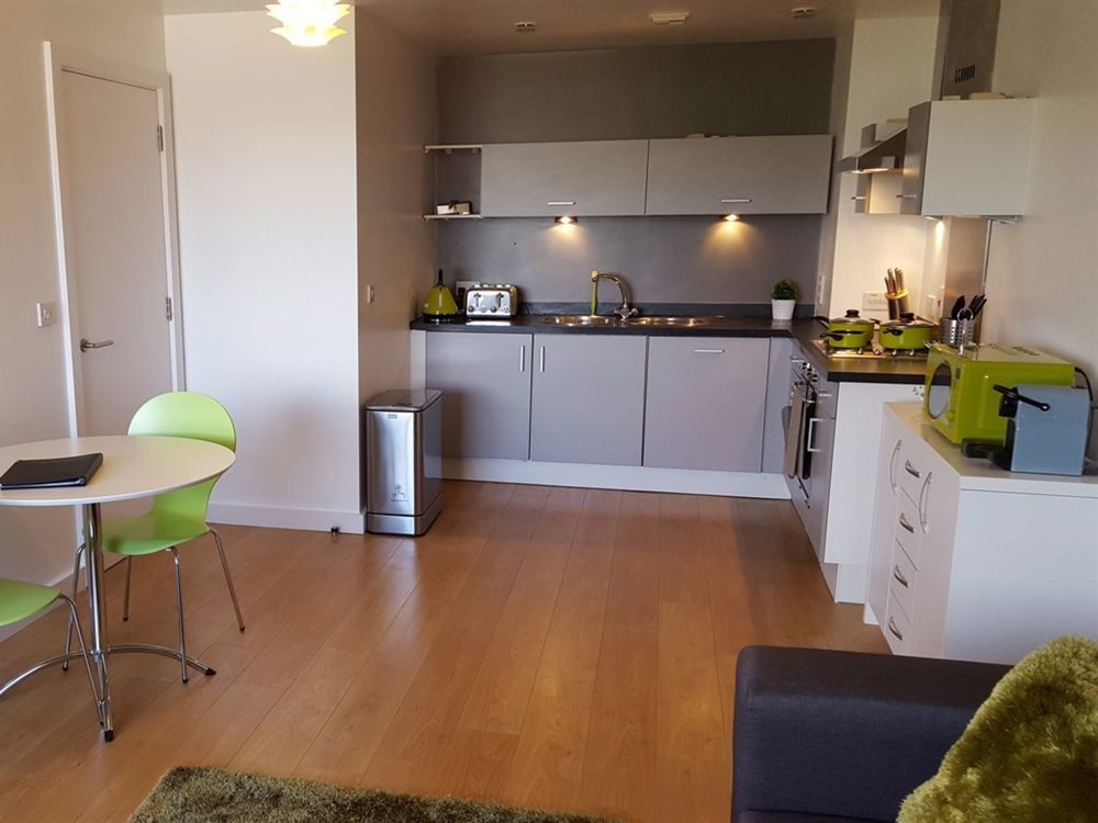 Inspired Apartments Салфорд Екстериор снимка
